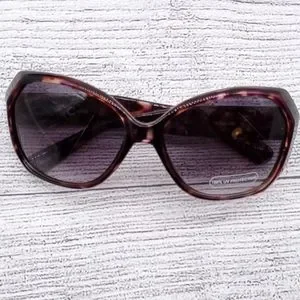 ⭐Carol Brodie Sunglasses and Case Carol Brodie | Accessories | Carol Brodie Sunglasses And  main image 3